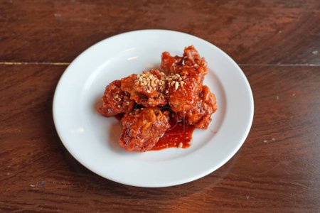 Pollo frito coreano, enfoque selectivo