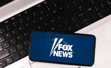 Foto de Medios de difusión modernos y fondo concepto de noticias con Fox noticias telón de fondo editorial - Imagen libre de derechos