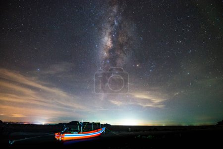Foto de Vía láctea y cielo con estrellas - Imagen libre de derechos
