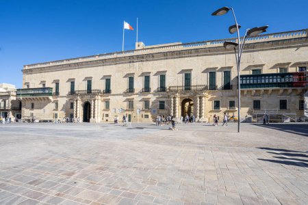 Téléchargez les photos : La Valette, Malte, le 03 avril 2024. vue extérieure du Palais des Grands Maîtres dans le centre-ville - en image libre de droit