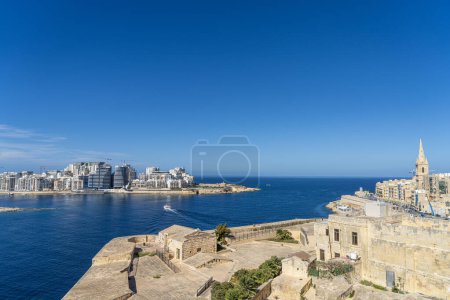Valletta, Malta, 03 kwietnia 2024. panoramiczny widok na budynki w historycznym centrum miasta