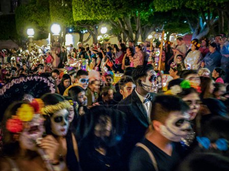 Foto de Desfile del Día de los Muertos en San Miguel de Allende, México - Imagen libre de derechos