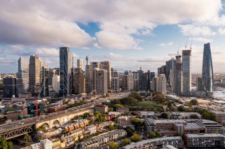Vista panorámica de Sydney. Drone foto de edificios modernos de la ciudad, rascacielos, calles. Países Bajos
