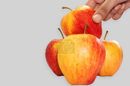 Téléchargez les photos : Pommes rouges mûres fraîches vue rapprochée - en image libre de droit