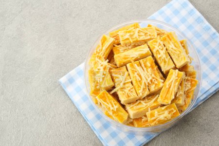 Téléchargez les photos : Biscuits croustillants Kaastengels. Cookies indonésiens influencés par les Pays-Bas, populaires pendant l'Aïd Al Fitr en Indonésie - en image libre de droit