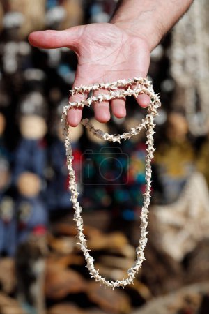 Téléchargez les photos : The Akodessewa Fetish Market is known as the world's largest voodoo market.  Snake bones. Lome. Togo. - en image libre de droit