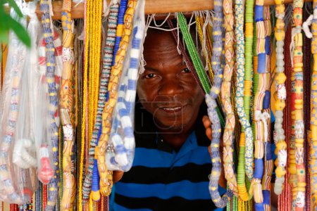 Téléchargez les photos : Smiling african man. Portrait.  Lome. Togo. - en image libre de droit