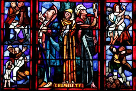 Foto de Catedral de Notre Dame de Lausana. Vidriera. Los espejos de Charles Clement 1933-1934. Suiza. - Imagen libre de derechos