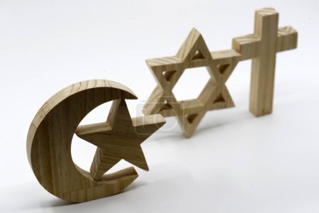 Christentum, Islam, Judentum 3 monotheistische Religionen. Jüdischer Stern, Kreuz und Halbmond: Interreligiöse oder interreligiöse Symbole. 