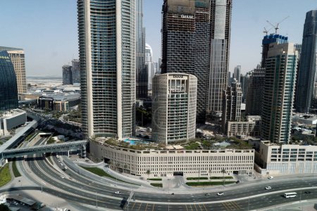 Foto de Rascacielos y lugares de interés del distrito de Dubai Downtown. Dubai. Emiratos Árabes Unidos. - Imagen libre de derechos