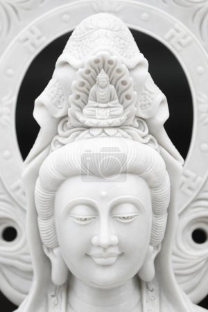 Téléchargez les photos : Avalokitesvara (Quan Am), le bodhisattva de la compassion ou déesse de la miséricorde. Danang ! Viêt Nam. - en image libre de droit