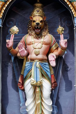 Temple hindou Sri Krishnan. Mythologie hindoue Narasimha l'homme lion l'un des avatars de Krishna. Singapour. 