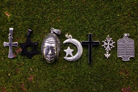 Religious symbols : Catholic, Islam, Judaism, Orthodox, Protestant, Buddhism and Hinduism. Interreligious, interfaith and spirituality concept.