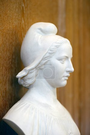 Estatua de Marianne, símbolo nacional de la República Francesa. Saint Gervais. Francia. 