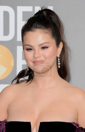 Foto de Selena Gomez at the 80th Annual Golden Globe Awards held at the Beverly Hilton Hotel in Beverly Hills, USA on January 10, 2023. - Imagen libre de derechos
