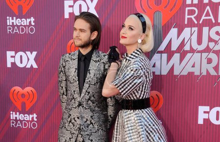 Foto de Katy Perry and Zedd at the 2019 iHeartRadio Music Awards held at the Microsoft Theater in Los Angeles, USA on March 14, 2019. - Imagen libre de derechos