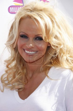 Photo for Pamela Anderson and PETA create the First ALL-VEGAN Shake held at the Millions of Milkshakes in West Hollywood, USA on April 9, 2010. - Royalty Free Image