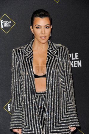 Foto de Kourtney Kardashian en el E! 2019 People 's Choice Awards celebrado en el Barker Hangar en Santa Monica, EE.UU. el 10 de noviembre de 2019
. - Imagen libre de derechos