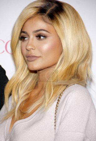 Foto de Kylie Jenner en la celebración del 50º cumpleaños de Cosmopolitan Magazine celebrada en Ysabel, West Hollywood, EE.UU., el 12 de octubre de 2015. - Imagen libre de derechos