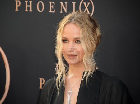 Téléchargez les photos : Jennifer Lawrence lors de la première de 'Dark Phoenix' à Los Angeles au TCL Chinese Theatre à Hollywood, États-Unis le 4 juin 2019
. - en image libre de droit