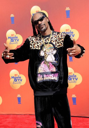 Foto de Snoop Dogg en el 2022 MTV Movie and TV Awards celebrado en Barker Hangar en Santa Monica, EE.UU. el 6 de junio de 2022. - Imagen libre de derechos