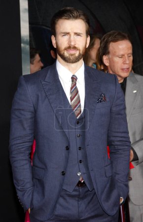 Foto de Chris Evans at the Los Angeles premiere of "Captain America: The Winter Soldier" held at the El Capitan Theatre in Los Angeles, USA on March 13, 2014. - Imagen libre de derechos