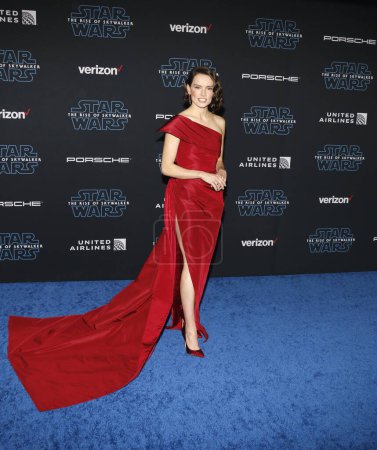 Foto de Daisy Ridley en el estreno mundial de 'Star Wars: The Rise Of Skywalker' de Disney celebrado en el Dolby Theatre en Hollywood, Estados Unidos el 16 de diciembre de 2019
. - Imagen libre de derechos