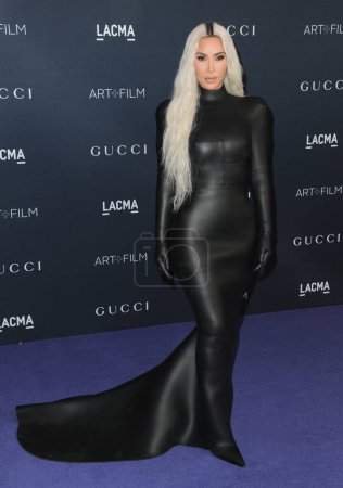 Foto de Kim Kardashian en la Gala de Arte + Cine de LACMA presentada por Gucci celebrada en el Museo de Arte del Condado de Los Ángeles en Los Ángeles, EE.UU. el 5 de noviembre de 2022. - Imagen libre de derechos