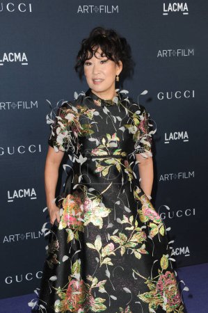 Téléchargez les photos : Sandra Oh au LACMA Art + Film Gala présenté par Gucci au Los Angeles County Museum of Art à Los Angeles, États-Unis le 5 novembre 2022. - en image libre de droit