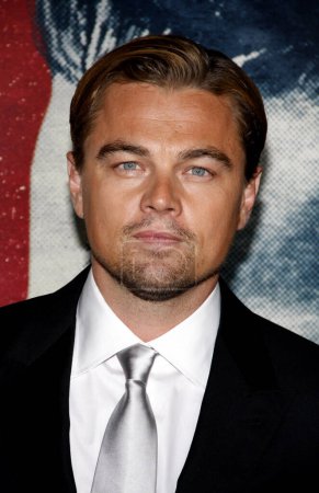 Téléchargez les photos : Leonardo DiCaprio à l'AFI FEST 2011 Soirée d'ouverture Gala Première mondiale de 'J. Edgar 'a eu lieu au Grauman's Chinese Theatre à Hollywood, USA, le 3 novembre 2011. - en image libre de droit