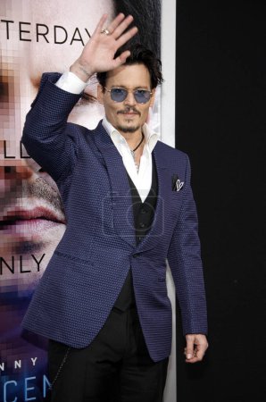 Foto de Johnny Depp en el estreno en Los Ángeles de 'Transcendence' celebrado en el Regency Village Theatre en Westwood, EE.UU. el 10 de abril de 2014. - Imagen libre de derechos