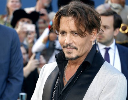 Foto de Johnny Depp at the U.S. premiere of 'Pirates Of The Caribbean: Dead Men Tell No Tales' held at the Dolby Theatre in Hollywood, USA on May 18, 2017. - Imagen libre de derechos