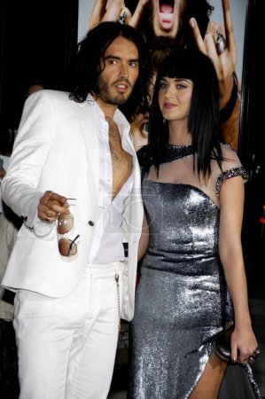 Foto de Katy Perry y Russell Brand en el estreno en Los Ángeles de 'Get Him To The Greek' celebrado en el Greek Theatre en Los Ángeles, EE.UU. el 25 de mayo de 2010. - Imagen libre de derechos