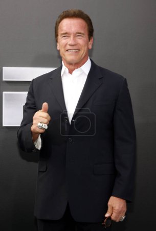 Téléchargez les photos : Arnold Schwarzenegger lors de la première à Los Angeles de Terminator Genisys au Dolby Theatre à Hollywood, USA, le 28 juin 2015. - en image libre de droit
