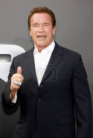 Téléchargez les photos : Arnold Schwarzenegger lors de la première à Los Angeles de Terminator Genisys au Dolby Theatre à Hollywood, USA, le 28 juin 2015. - en image libre de droit