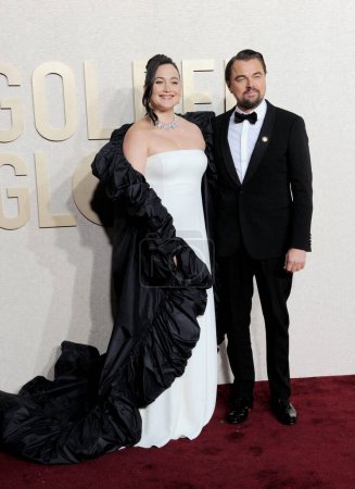 Téléchargez les photos : Lily Gladstone et Leonardo DiCaprio lors de la 81e cérémonie annuelle des Golden Globe Awards au Beverly Hilton Hotel à Beverly Hills, États-Unis, le 7 janvier 2024. - en image libre de droit
