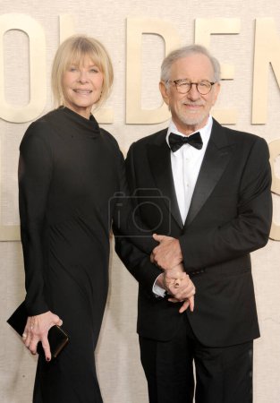 Foto de Kate Capshaw y Steven Spielberg en los 81st Annual Golden Globe Awards celebrados en el Beverly Hilton Hotel en Beverly Hills, EE.UU. el 7 de enero de 2024. - Imagen libre de derechos