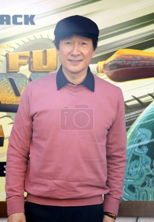Foto de Ke Huy Quan en el estreno mundial de 'Kung Fu Panda 4' celebrado en el Grove en Los Ángeles, EE.UU. el 3 de marzo de 2024. - Imagen libre de derechos