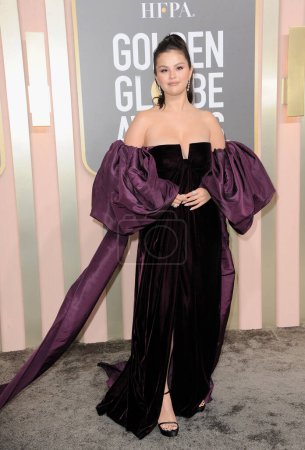 Foto de Selena Gomez at the 80th Annual Golden Globe Awards held at the Beverly Hilton Hotel in Beverly Hills, USA on January 10, 2023. - Imagen libre de derechos