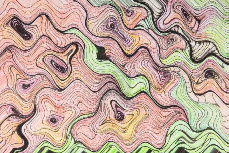 Formas abstractas multicolores garabato. La técnica de frotamiento cerca de los bordes da un efecto de enfoque suave debido a la rugosidad superficial alterada del papel.
