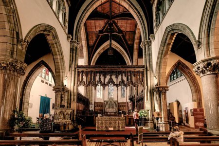 Téléchargez les photos : Remontez le temps avec cette photo captivante de l'église cathédrale Saint-André, un joyau architectural construit entre 1866 et 1869 à Inverness, en Écosse. Avec ses détails gothiques complexes - en image libre de droit