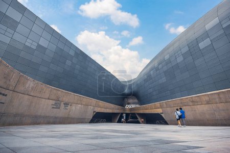 Téléchargez les photos : Architecture moderne de Dongdaemun Design Plaza ou DDP, Dongdeamun Design Plaza est le célèbre monument du design de Séoul, en Corée du Sud. - en image libre de droit