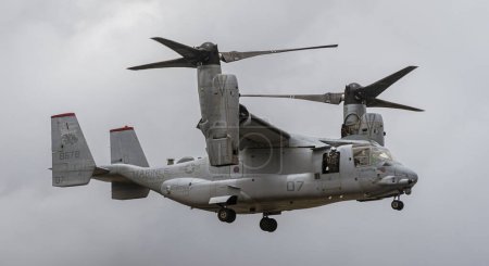 Photo for Honolulu, Hawaii, USA, 2022-08-14: Military Air Show, Osprey in flight. - Royalty Free Image