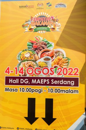 Foto de Putrajaya, Malasia - 10 / 08 / 2022 Malaysia Agricultural Expo signage selling local food products. - Imagen libre de derechos