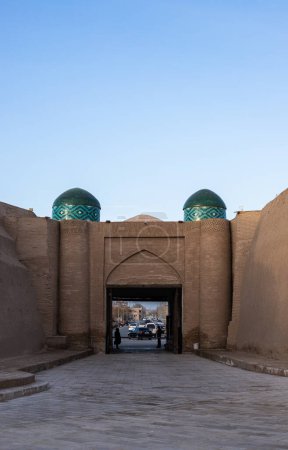 puertas principales de Ichan qala, monumento histórico y arquitectónico en Khiva, Uzbekistán