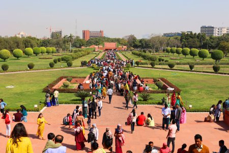 Photo for DELHI INDIA - 02 12 2023: Crowd for to visit the Lotus Temple, located in Delhi, India, is a Bah House of Worship that was dedicated in December 1986. Notable for its lotus like shape - Royalty Free Image