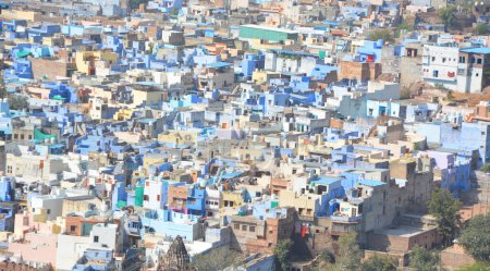 Foto de JODHPUR RAJASTHAN INDIA - 02 13 2023: Jodhpur es la segunda ciudad más grande del estado indio de Rajastán. Es popularmente conocida como la "Ciudad Azul" entre la gente de Rajastán y de toda la India. - Imagen libre de derechos