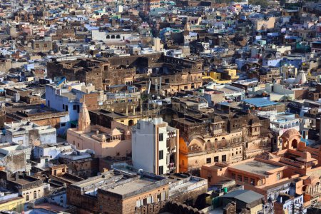 Téléchargez les photos : BUNDI RAJASTHAN INDIA - 02 17 2023 : Paysage urbain de Bundi belle vue, Rajasthan, Inde - en image libre de droit