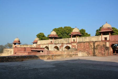 Téléchargez les photos : FATEHPUR SIKRI INDE - 03 01 2023 : Fatehpur Sikri est une ville de l'Uttar Pradesh, en Inde. Fatehpur Sikri elle-même a été fondée comme capitale de l'Empire moghol en 1571 par l'empereur Akbar - en image libre de droit
