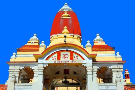 Téléchargez les photos : DELHI INDIA - 11 02 2023 : Illustration du Mandir Laxminarayen est un temple hindou dédié au Laxminarayen à Delhi, en Inde. Laxminarayan se réfère généralement à Vishnu - en image libre de droit